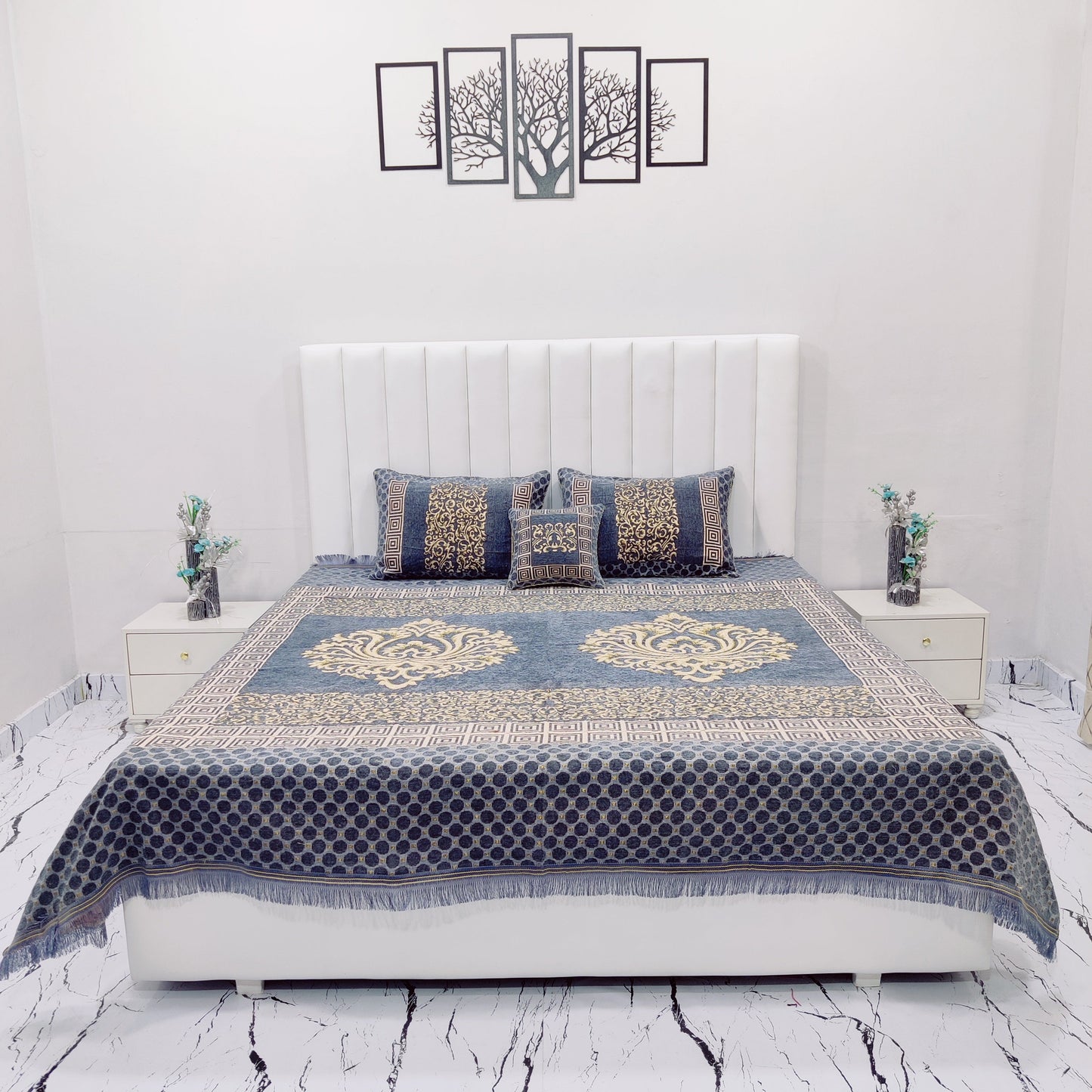 4 Pcs Velvet Jacquard Bedsheet v1.d6