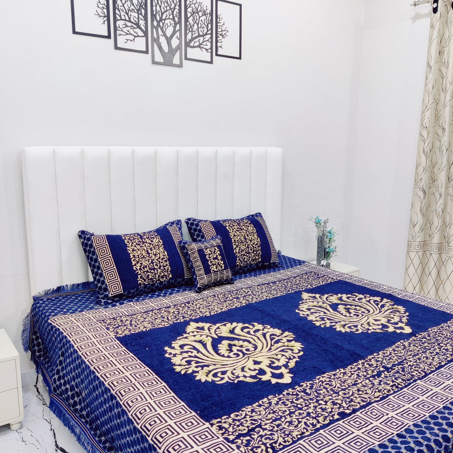 4 Pcs Velvet Jacquard Bedsheet v1.d4