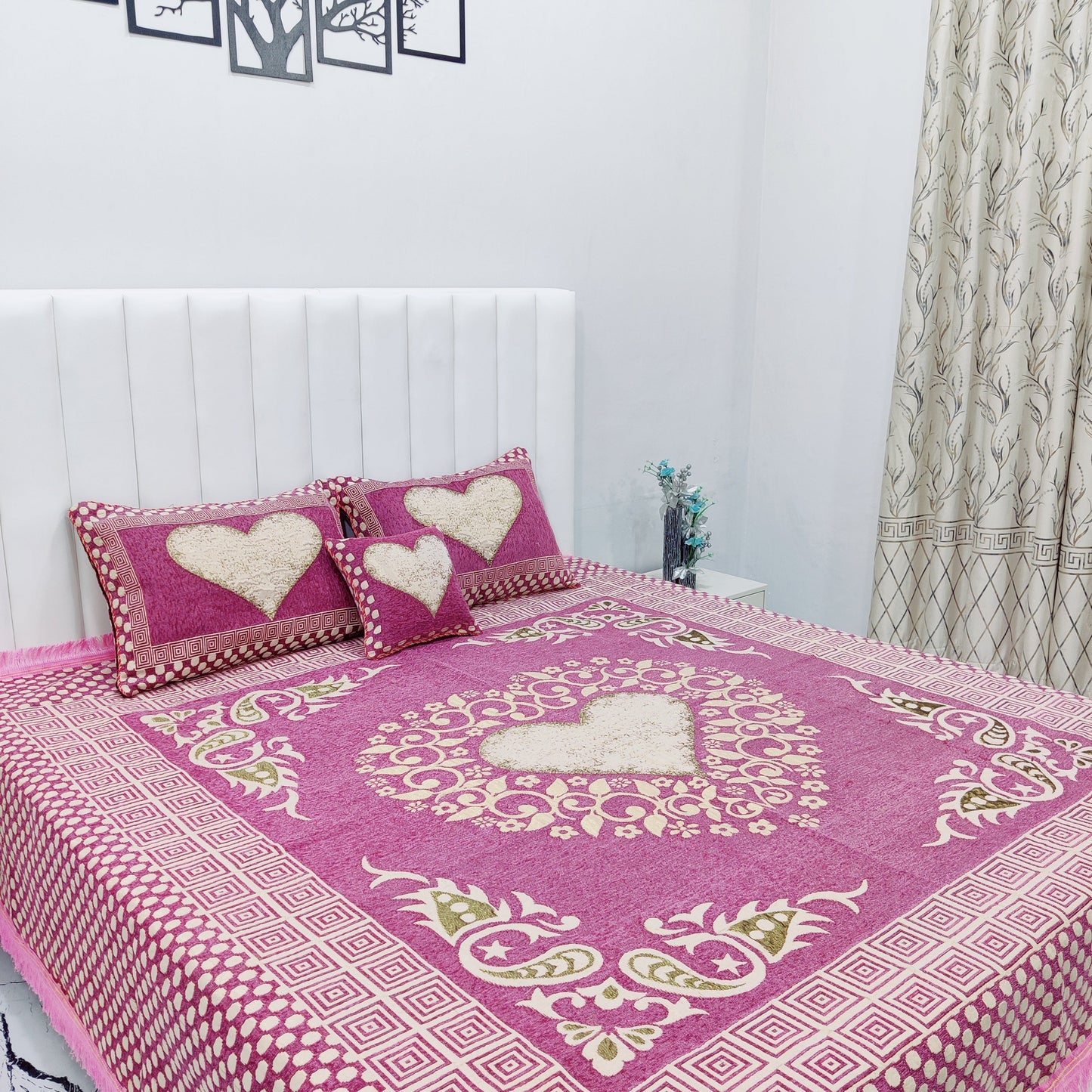 4 Pcs Velvet Jacquard Bedsheet v2.d7
