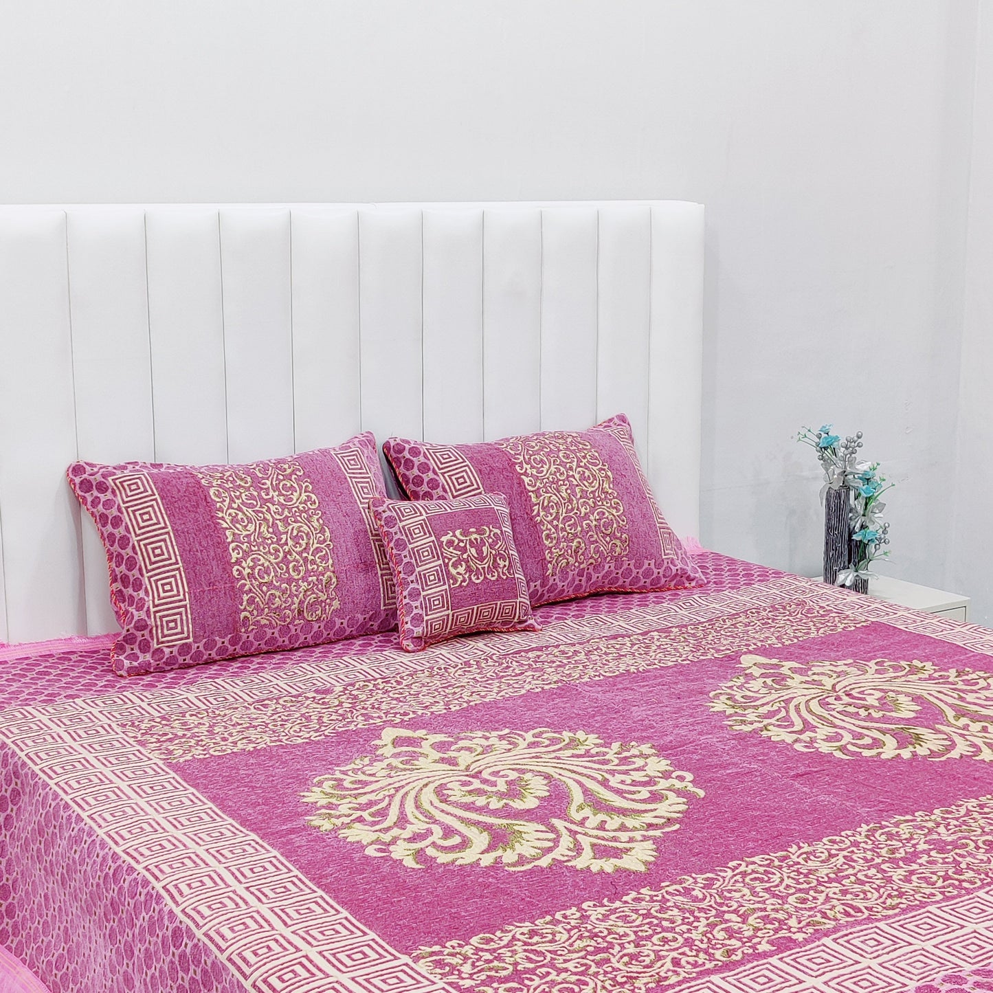 4 Pcs Velvet Jacquard Bedsheet v1.d5