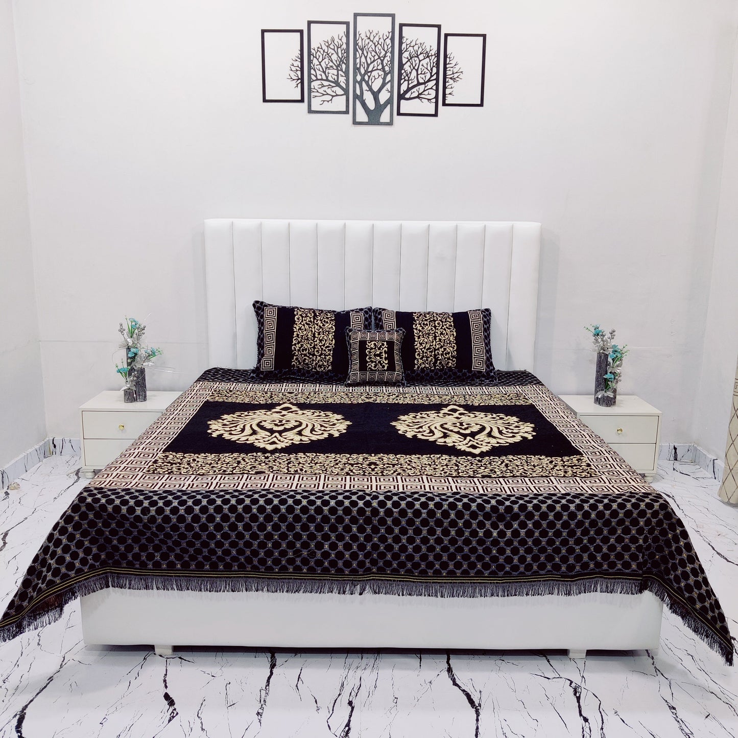 4 Pcs Velvet Jacquard Bedsheet v1.d1