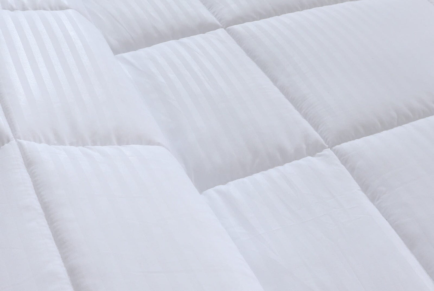 Luxury White Strap Quilt/Razai (Single) All Home Choice 